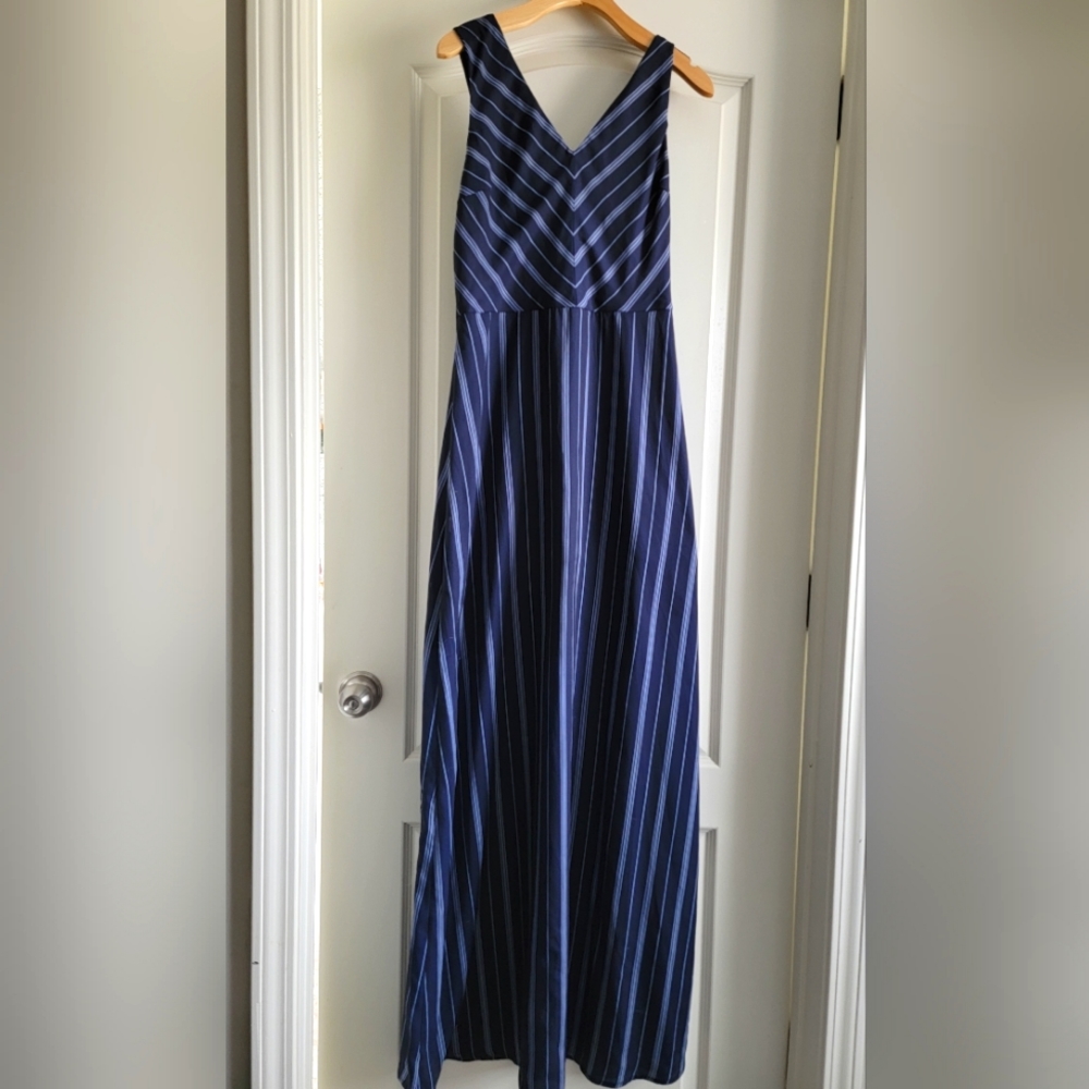 Doe & Rae women's striped v-neck sleeveless tie back size Large
